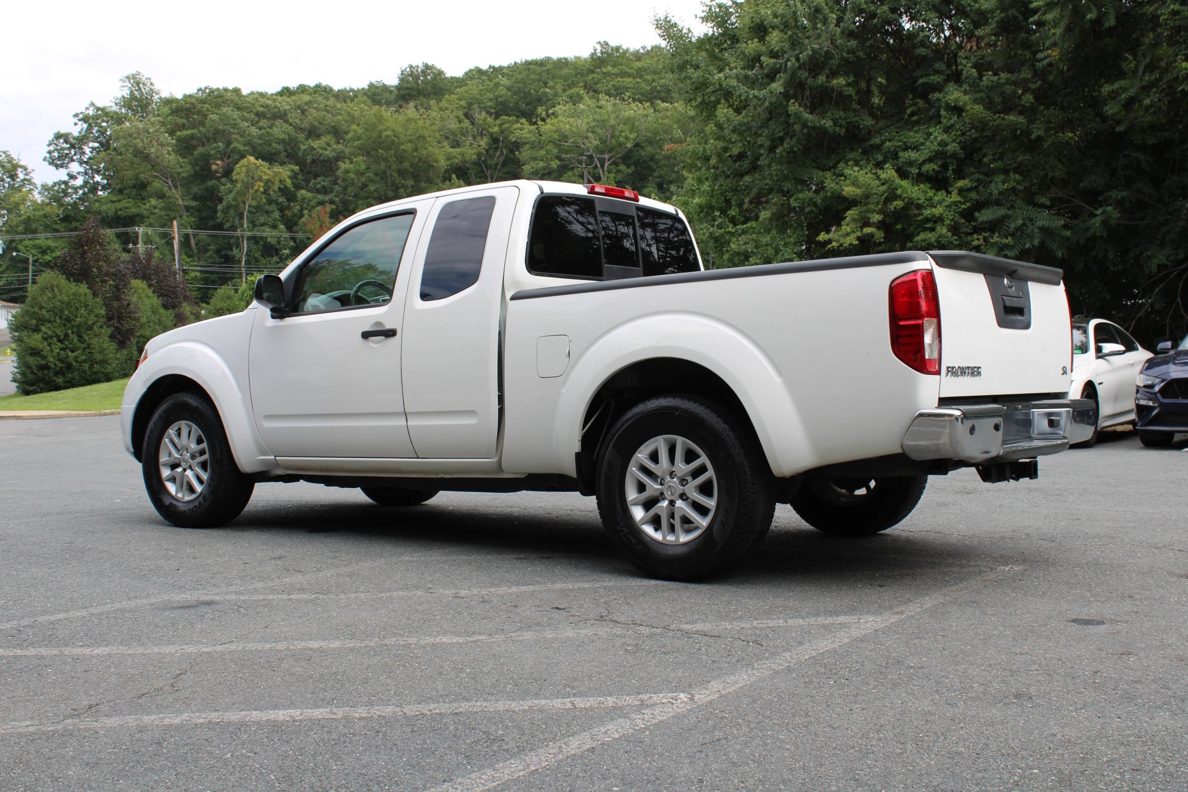 Used 2021 Nissan Frontier SV RWD image 4