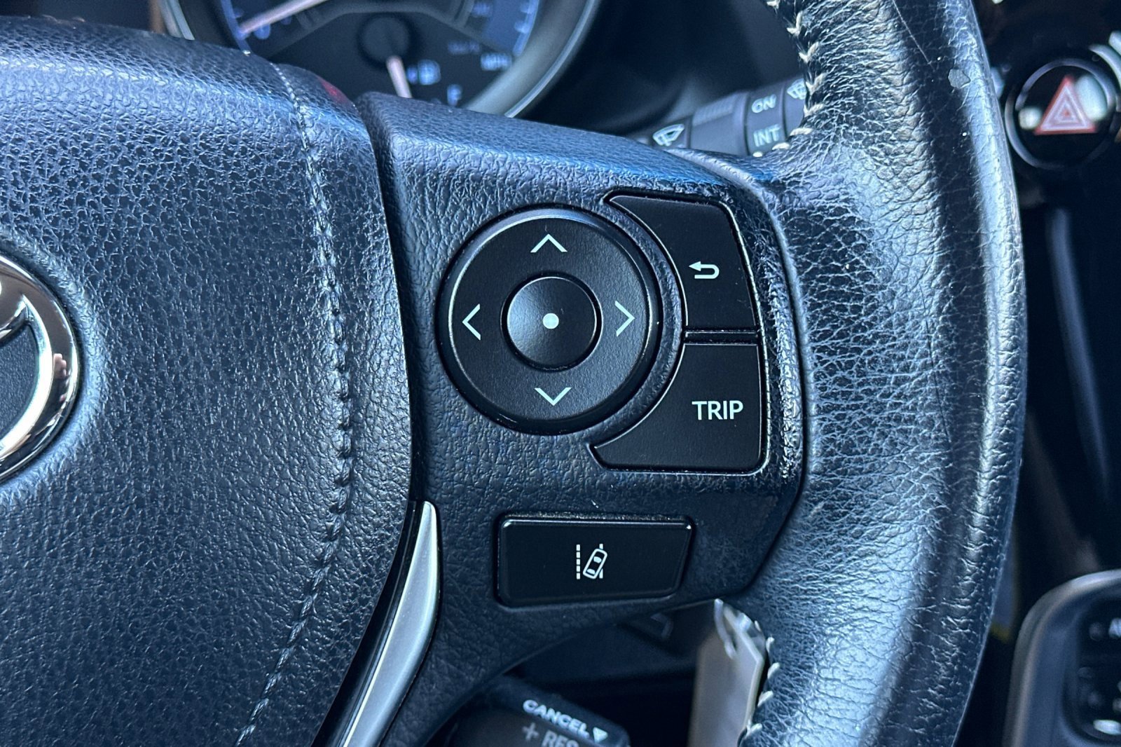 Used 2017 Toyota Corolla iM image 30