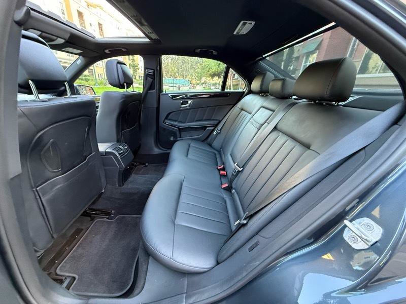 Used 2010 Mercedes-Benz E 550 Sedan image 36