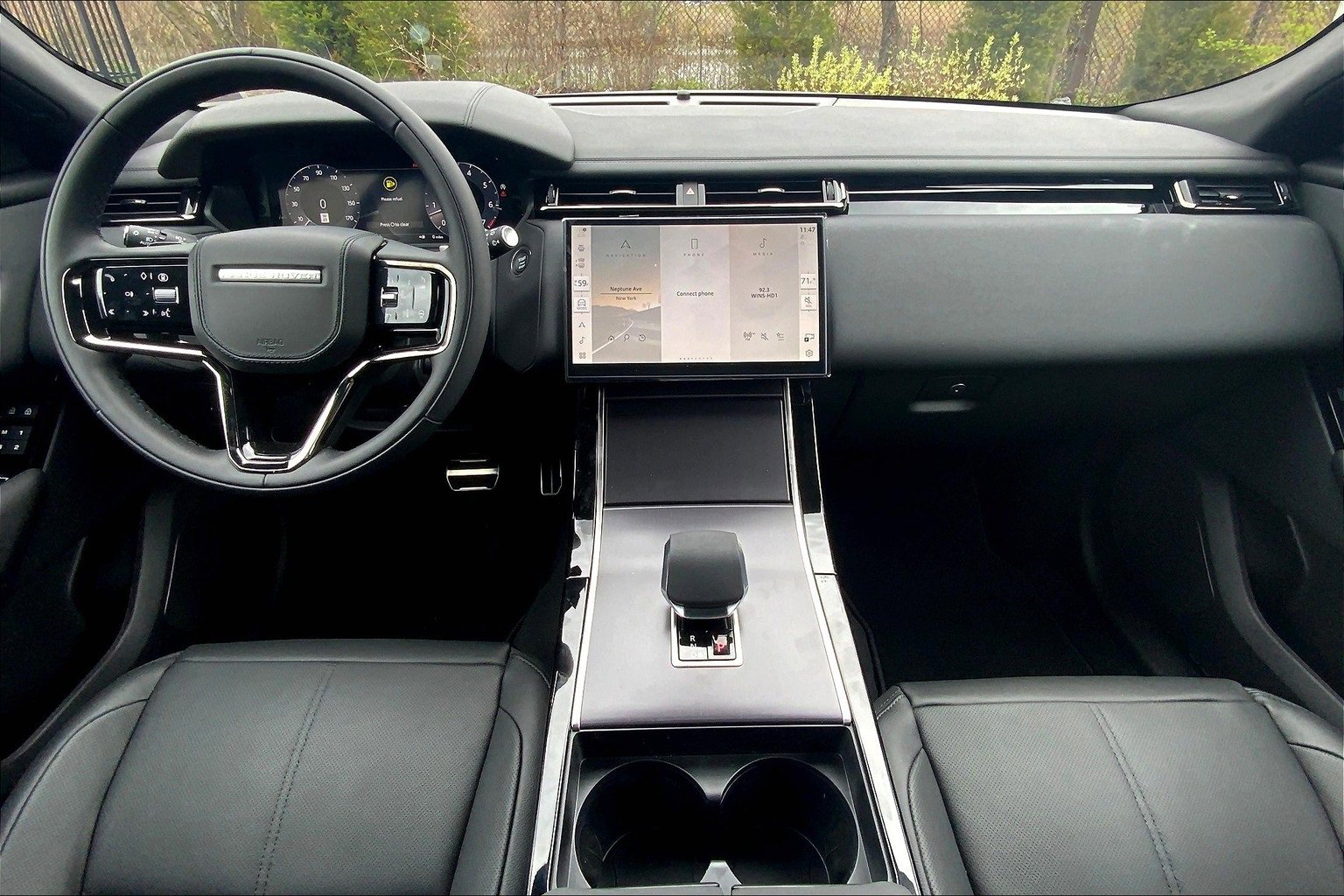 New 2026 Land Rover Range Rover Velar Dynamic SE image 5