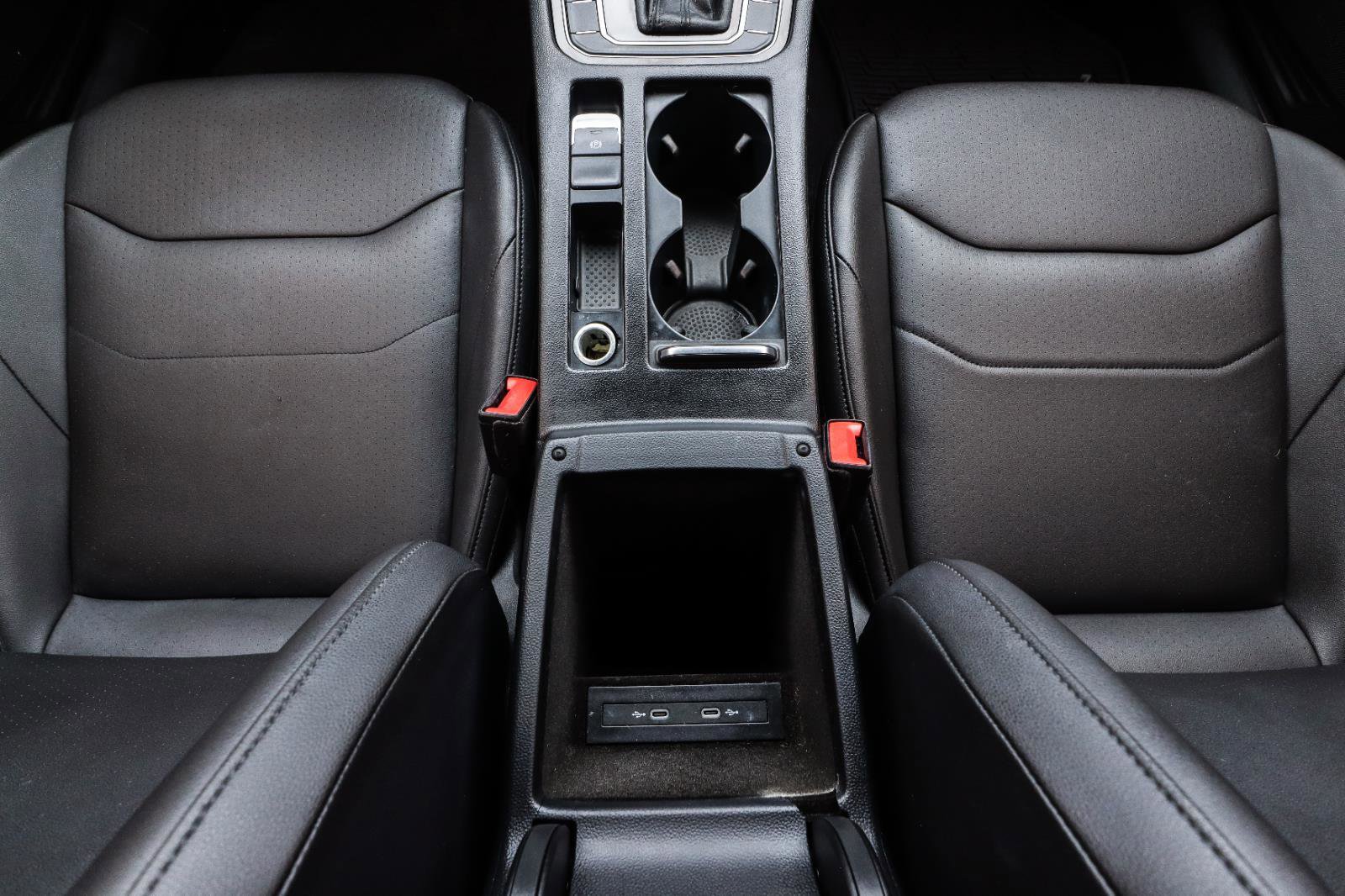 Used 2021 Volkswagen Arteon SE w/ Arteon MDO Package image 30