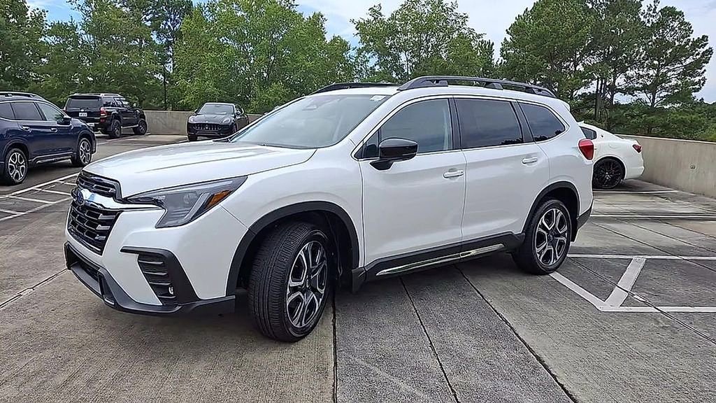 New 2025 Subaru Ascent Limited image 4