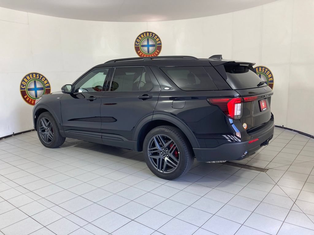 Used 2025 Ford Explorer ST-Line w/ ST-Line Street Pack AWD/4WD image 24