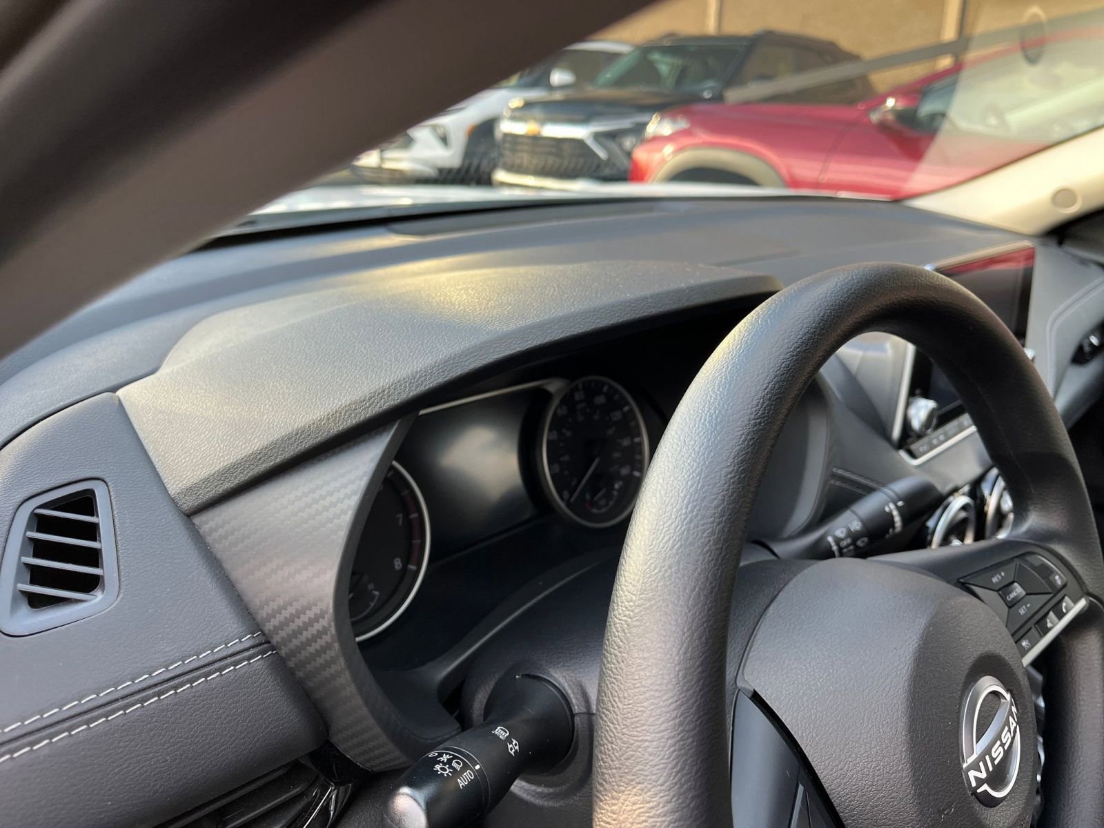 Used 2025 Nissan Sentra SV image 34