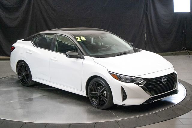 Used 2024 Nissan Sentra SR image 2