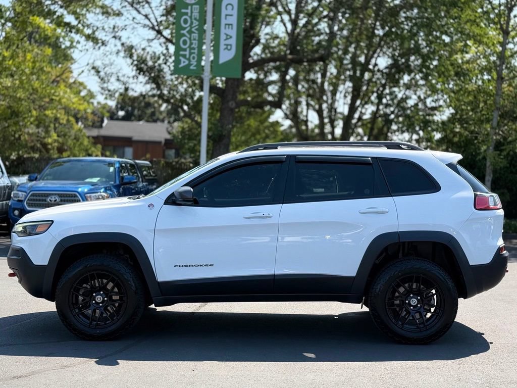 Used 2019 Jeep Cherokee Trailhawk w/ Comfort/Convenience Group AWD/4WD image 2