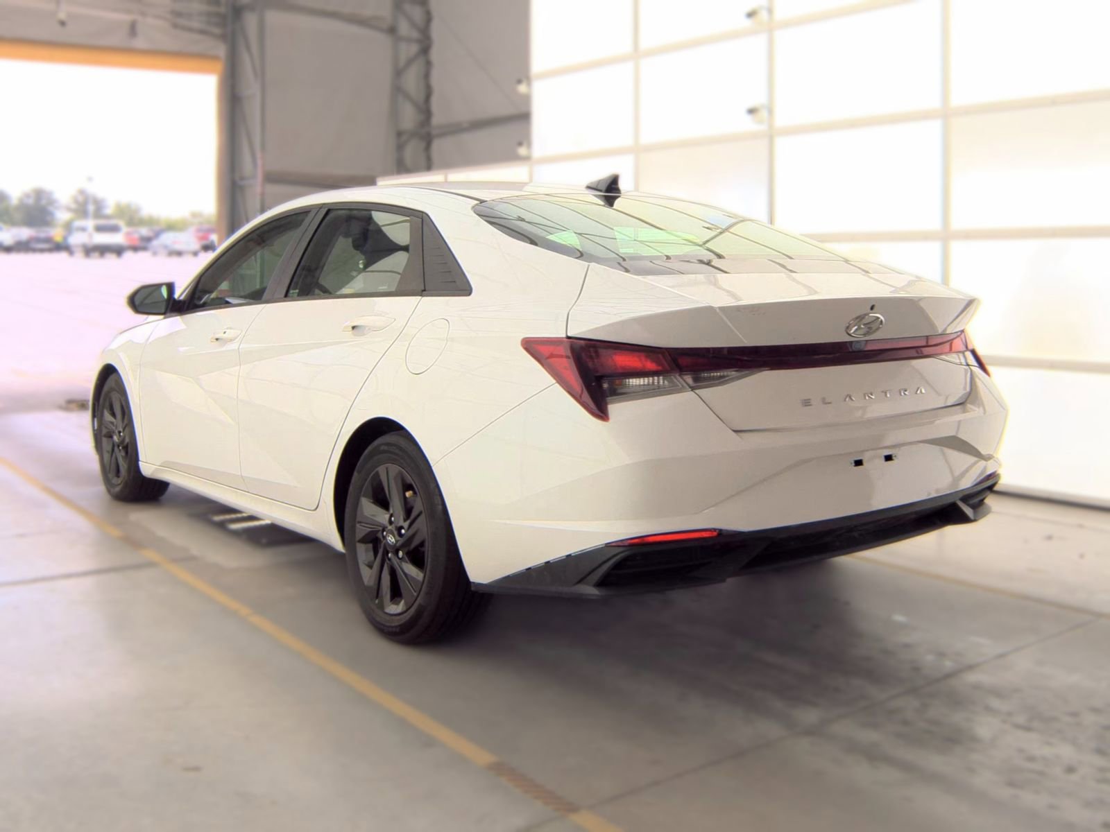 Used 2021 Hyundai Elantra SEL FWD image 6