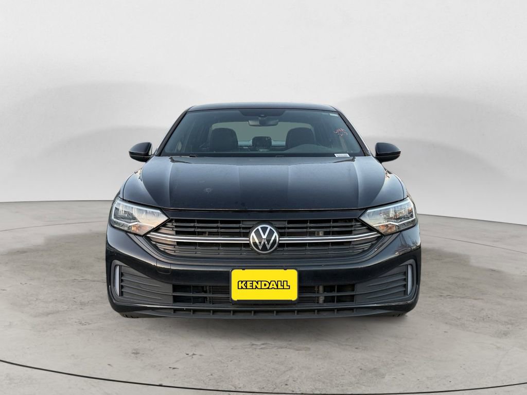 Used 2023 Volkswagen Jetta Sport image 6