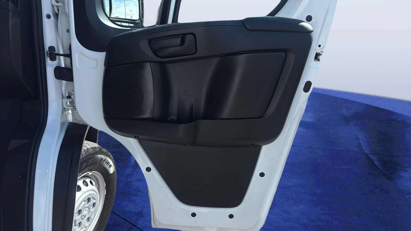 Used 2025 RAM ProMaster 2500 w/ Convenience Group FWD image 16