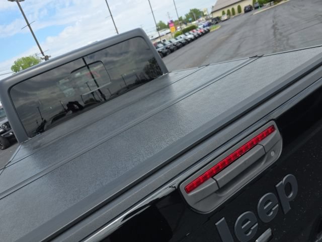 Used 2021 Jeep Gladiator Sport AWD/4WD image 8