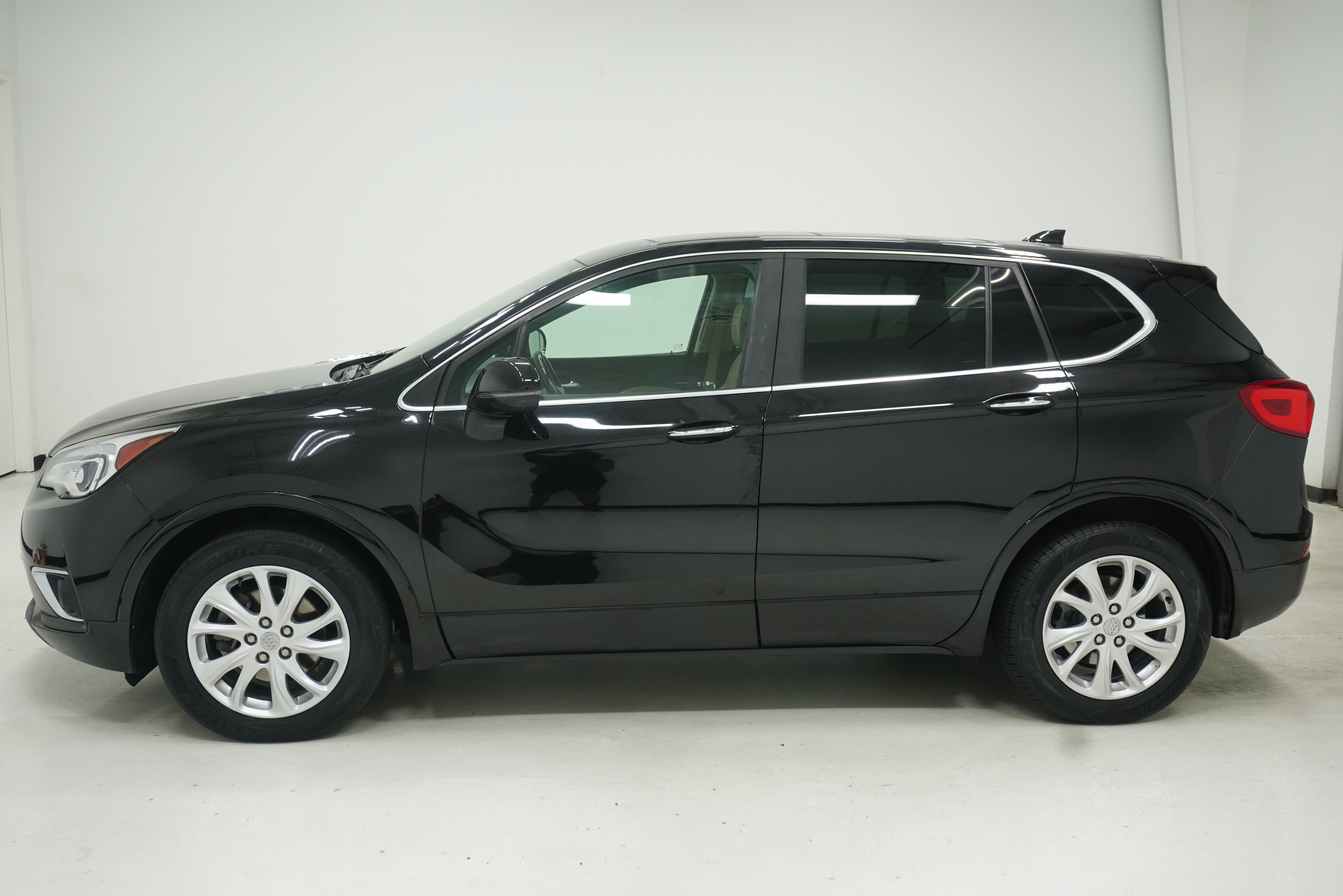 Used 2019 Buick Envision Preferred AWD/4WD image 7