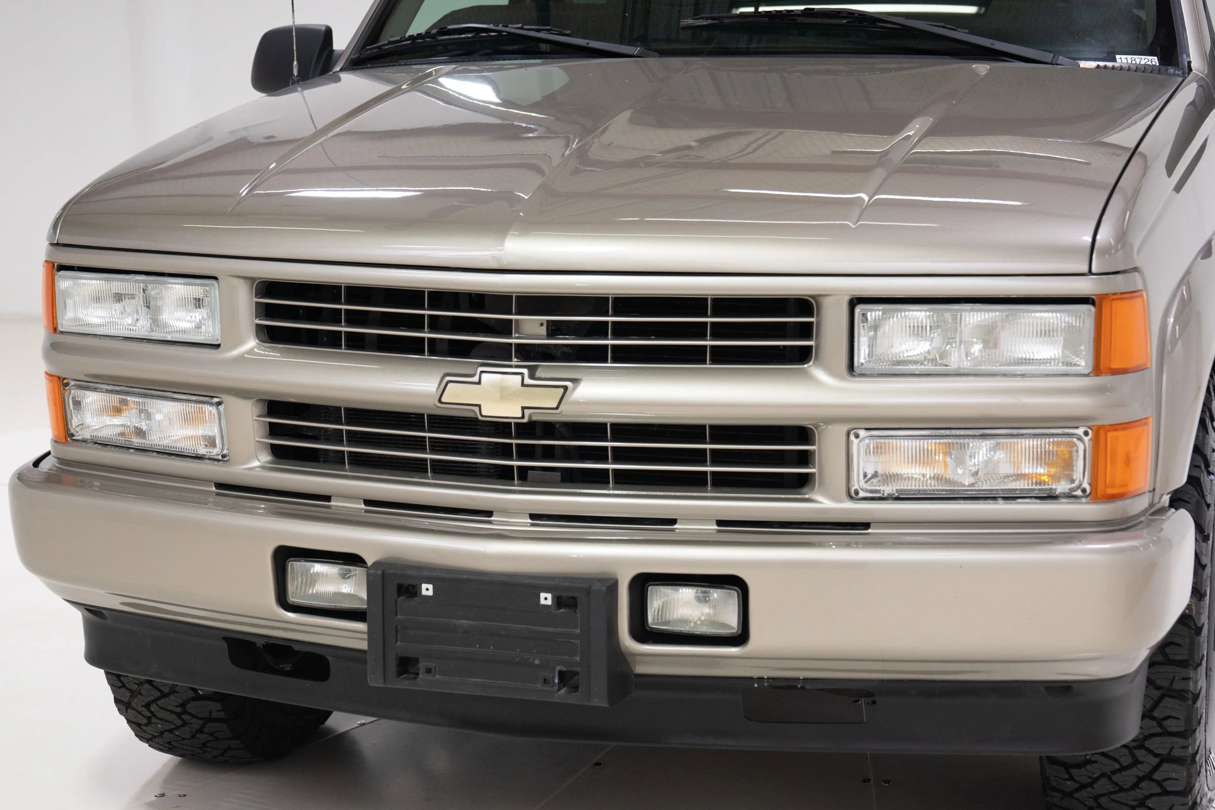Used 2000 Chevrolet Tahoe Z71 w/ Comfort & Security Pkg AWD/4WD image 10