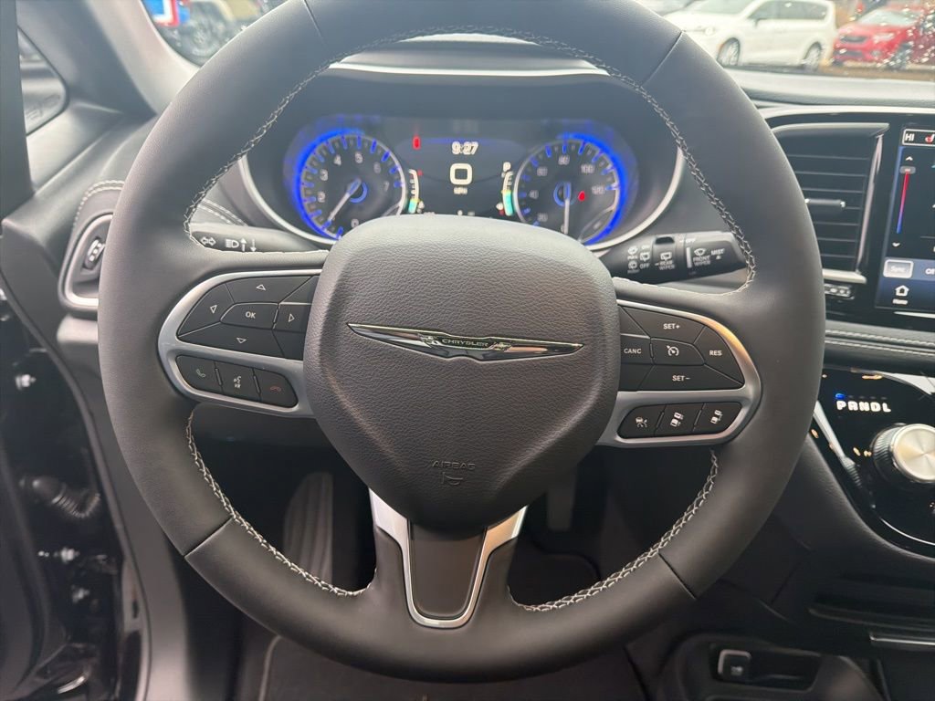 New 2026 Chrysler Pacifica Select image 31
