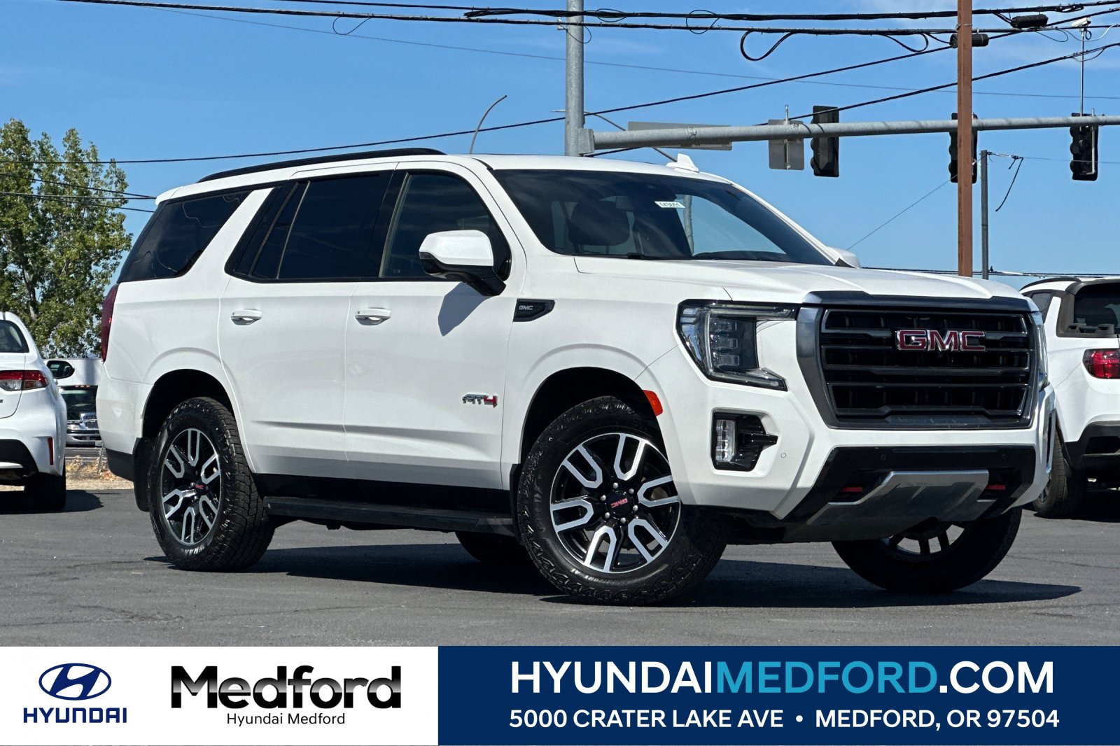 Used 2024 GMC Yukon AT4 w/ Technology Package AWD/4WD image 1
