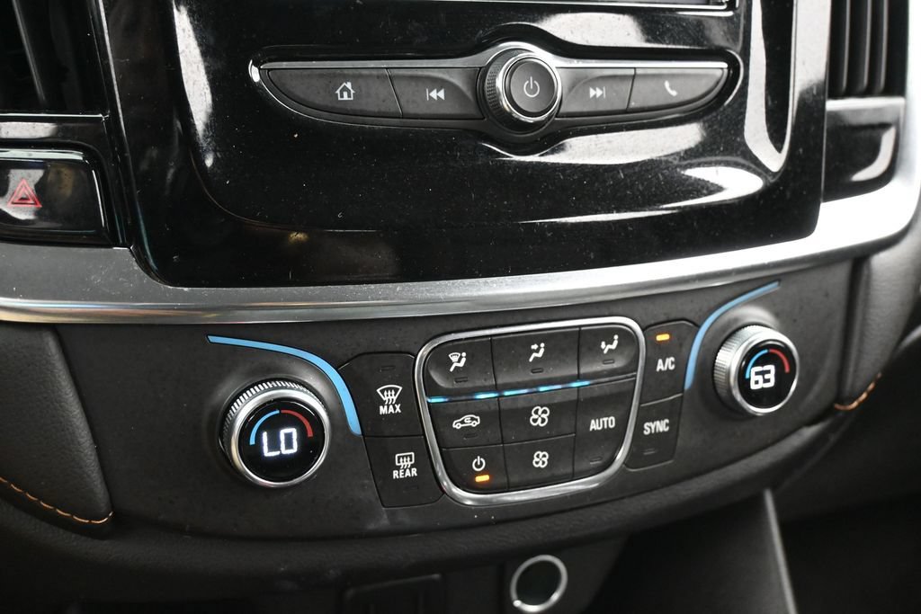 Used 2020 Chevrolet Traverse LS FWD image 19