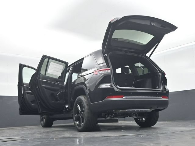 New 2026 Jeep Grand Cherokee Limited w/ Limited Altitude Package RWD image 72