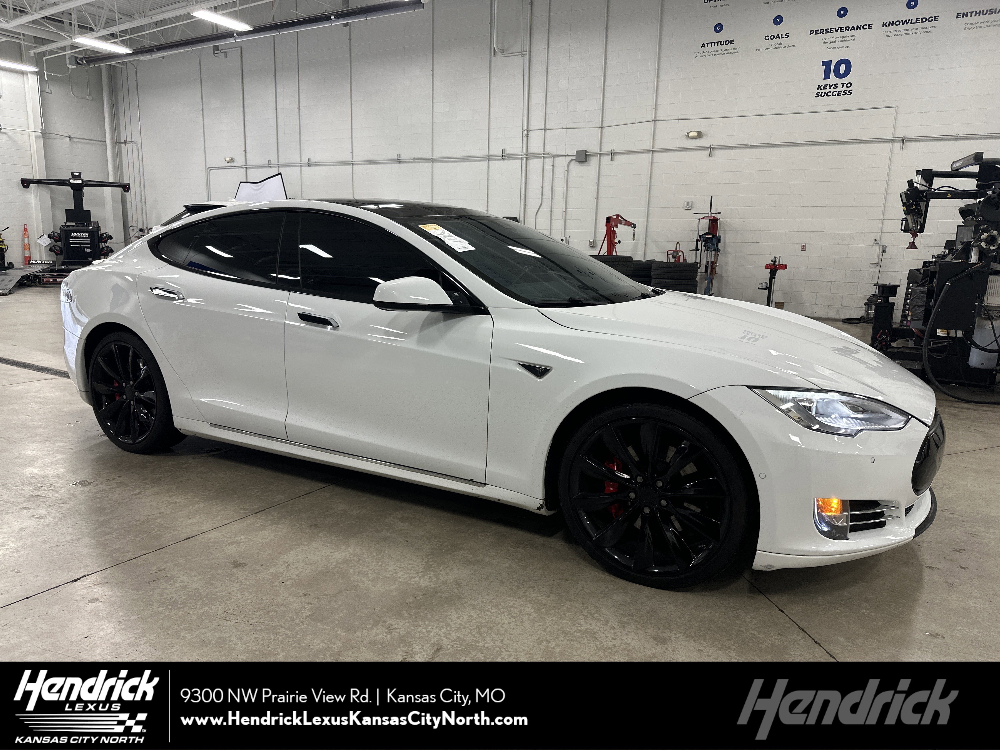 Used 2014 Tesla Model S 85 RWD image 1