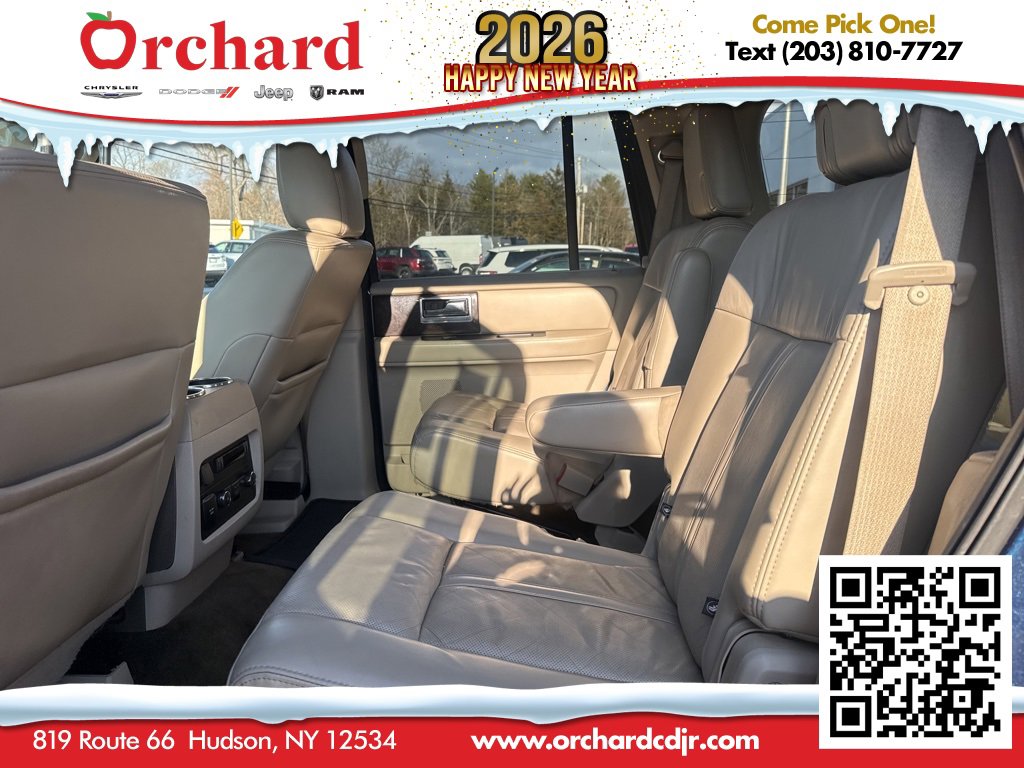 Used 2017 Lincoln Navigator Select image 18