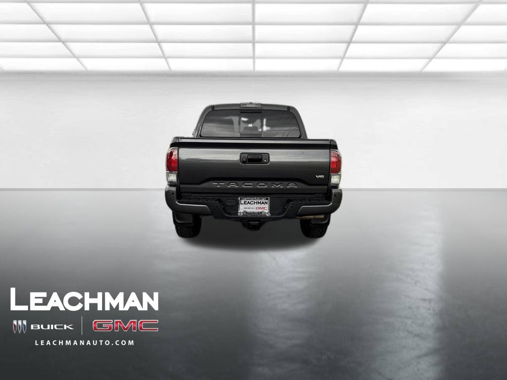 Used 2021 Toyota Tacoma TRD Off-Road w/ Technology Package AWD/4WD image 5