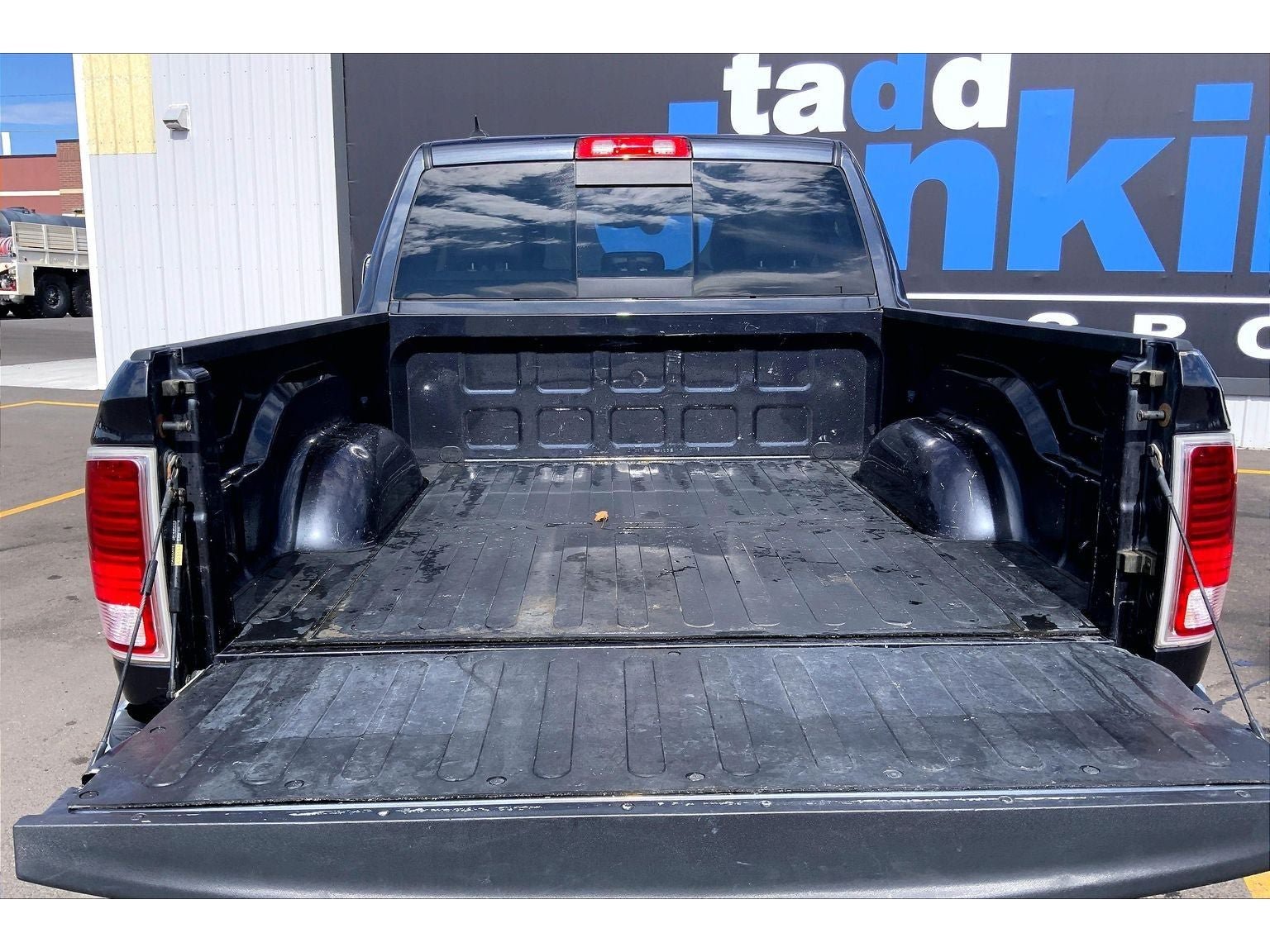 Used 2013 RAM 1500 Laramie w/ Convenience Group AWD/4WD image 10
