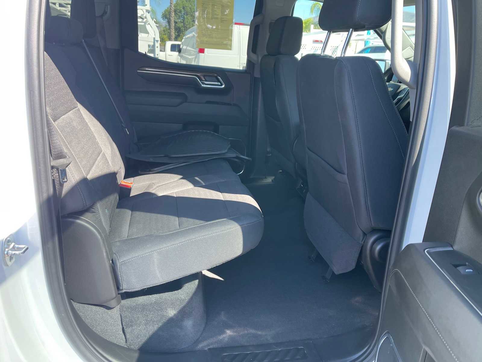 Used 2025 Chevrolet Silverado 1500 LT image 12