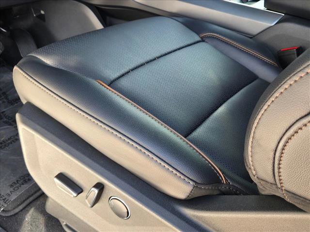 New 2025 Ford F150 Lariat w/ Equipment Group 502A High image 4