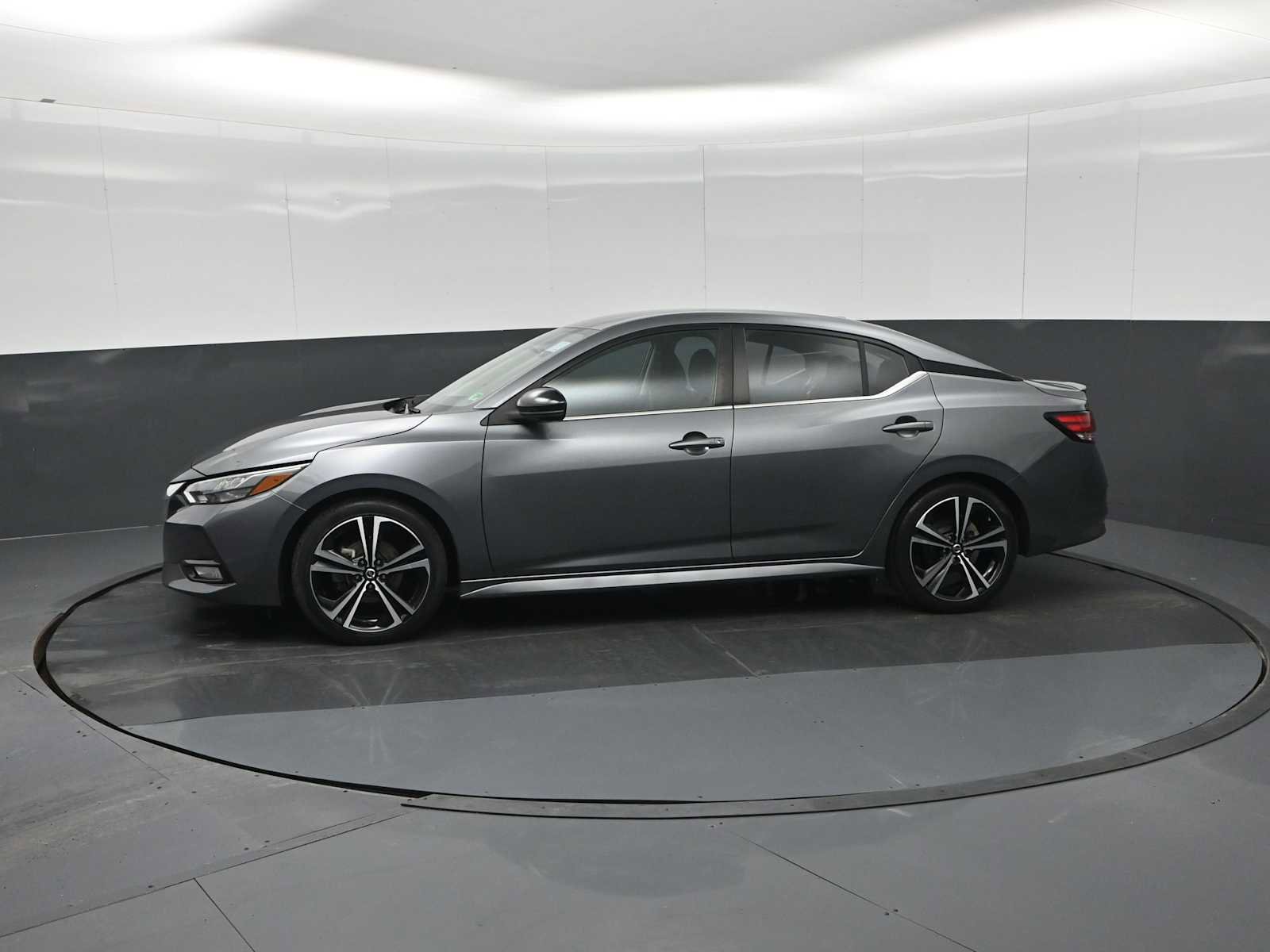 Used 2021 Nissan Sentra SR image 4