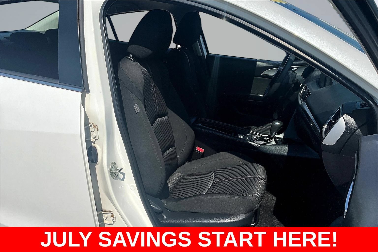 Used 2018 MAZDA MAZDA3 Sport w/ Preferred Equipment Package FWD image 33