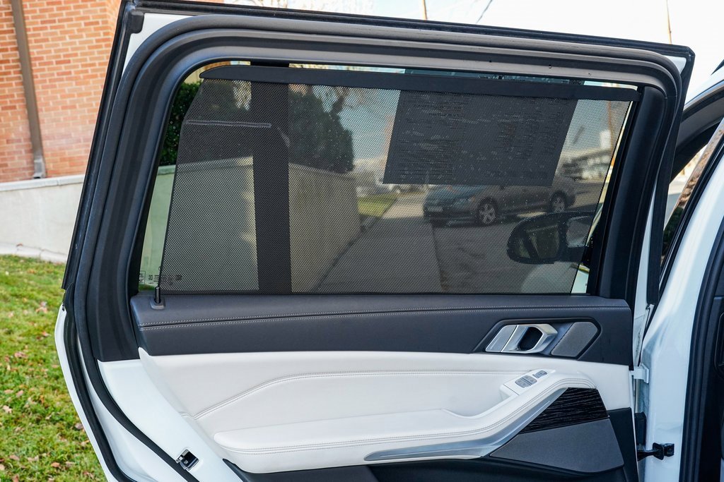 Used 2023 BMW X7 M60i w/ Executive Package image 16