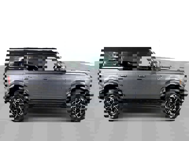 Used 2022 Ford Bronco Outer Banks image 9