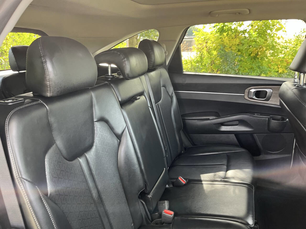 Used 2022 Kia Sorento S w/ Panoramic Sunroof Package image 40