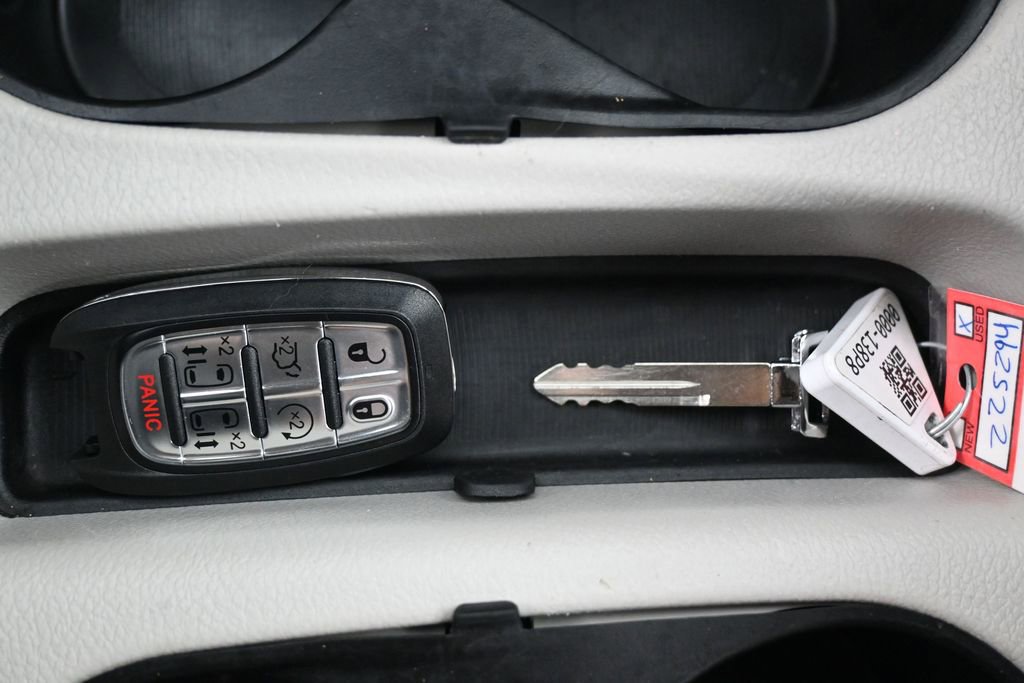 Used 2022 Chrysler Voyager LX FWD image 22