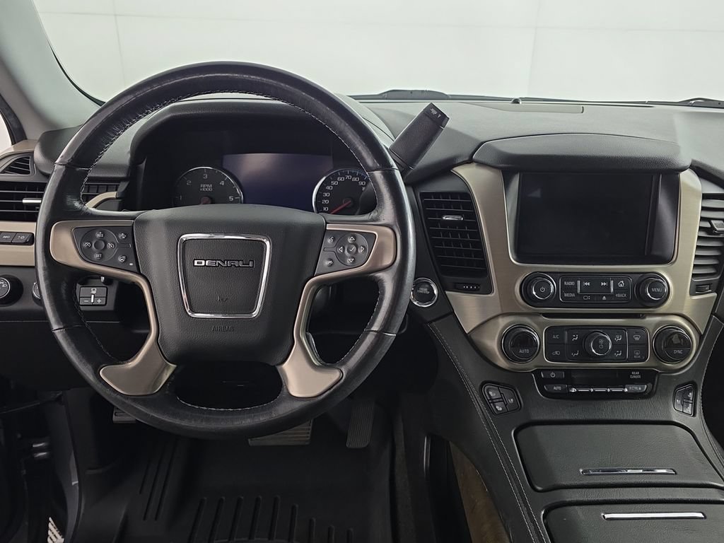 Used 2018 GMC Yukon XL Denali w/ Denali Ultimate Package AWD/4WD image 13