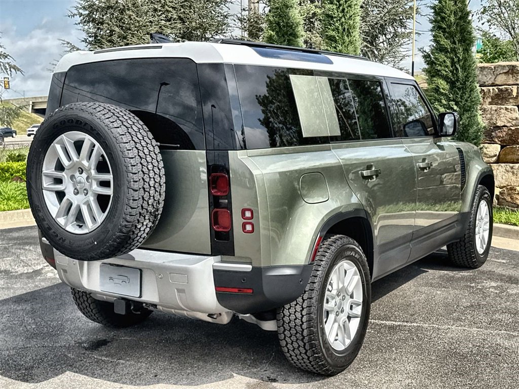 Used 2025 Land Rover Defender 110 S image 5