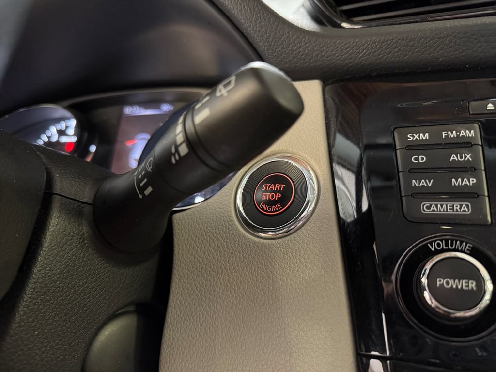 Used 2018 Nissan Rogue Sport SL FWD image 29