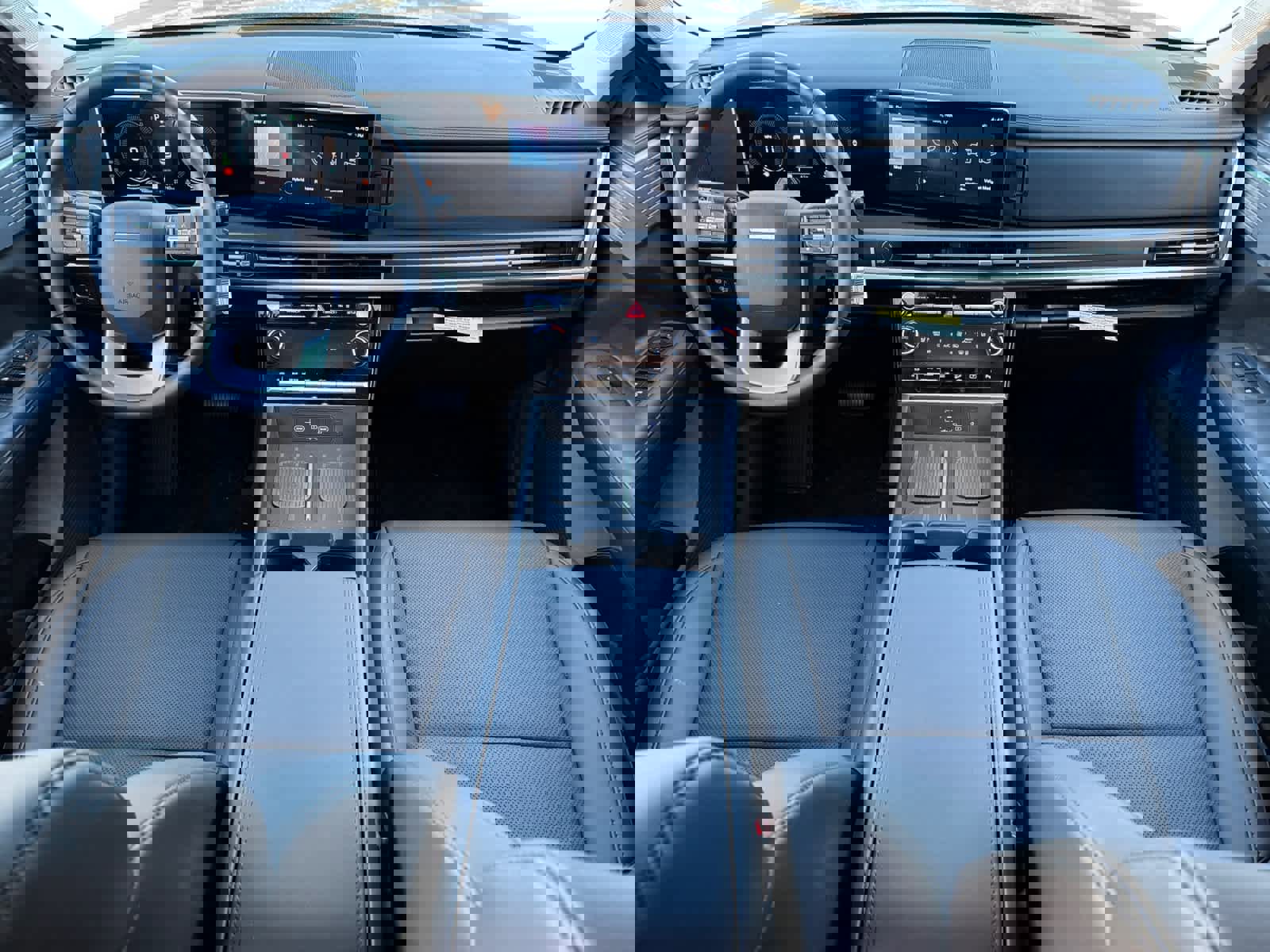 Used 2025 Hyundai Santa Fe SEL image 12