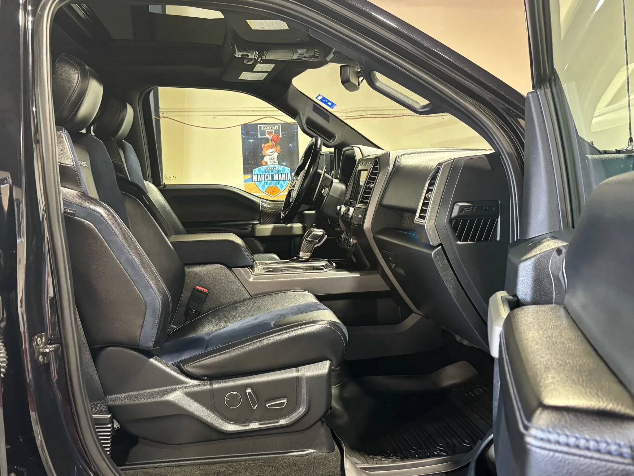 Used 2019 Ford F150 Raptor w/ Equipment Group 802A Luxury image 15