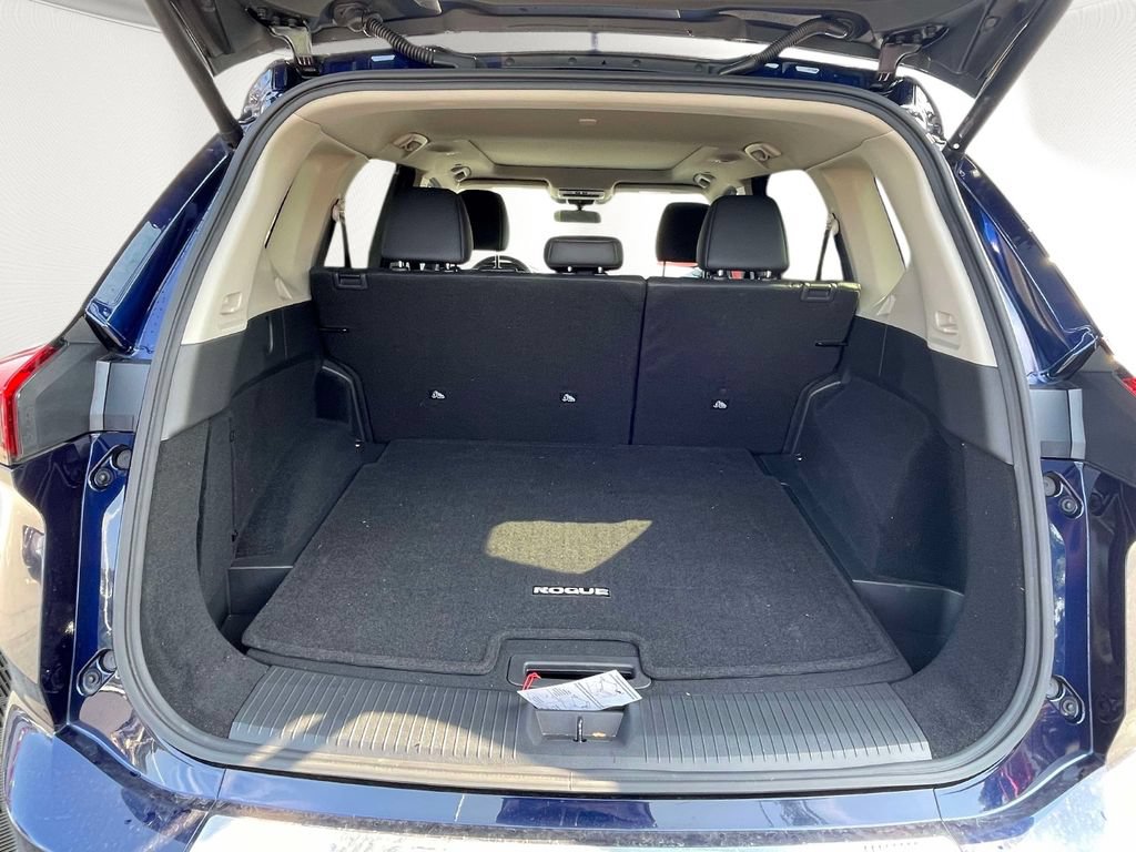 Used 2024 Nissan Rogue SV w/ SV Premium Package FWD image 10