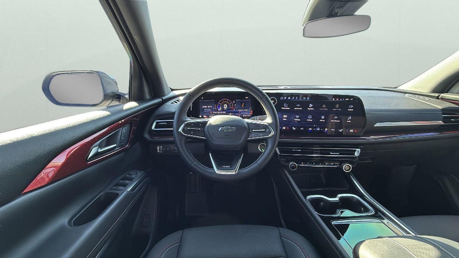 Used 2025 Chevrolet Traverse Z71 w/ Driver Confidence Package image 13