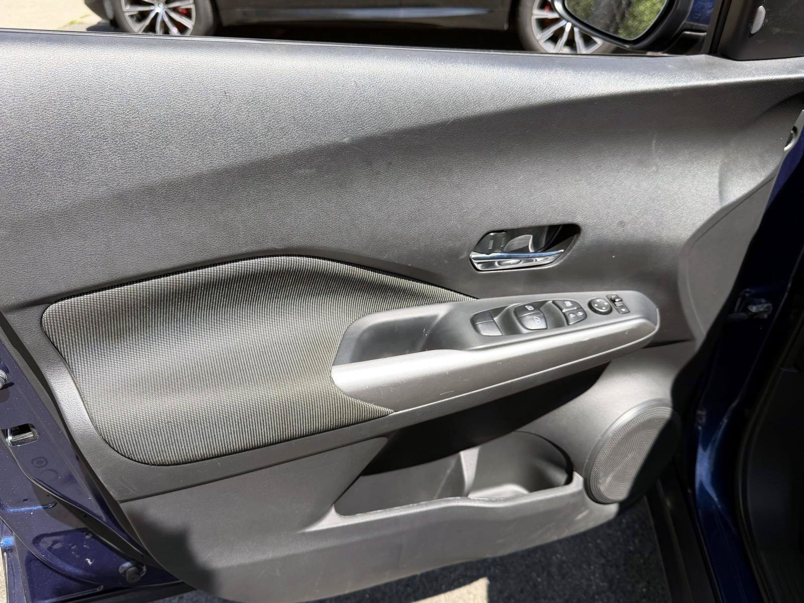 Used 2019 Nissan Kicks SV FWD image 15