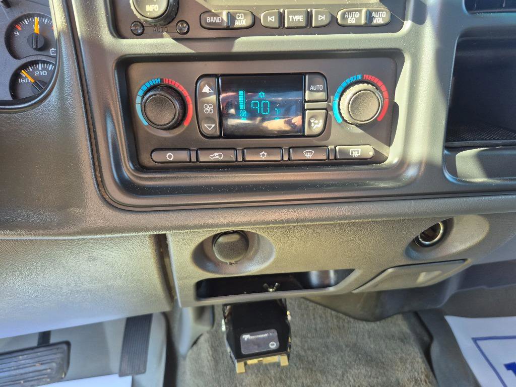 Used 2006 GMC Sierra 1500 SLE w/ Light Duty Power Package image 13