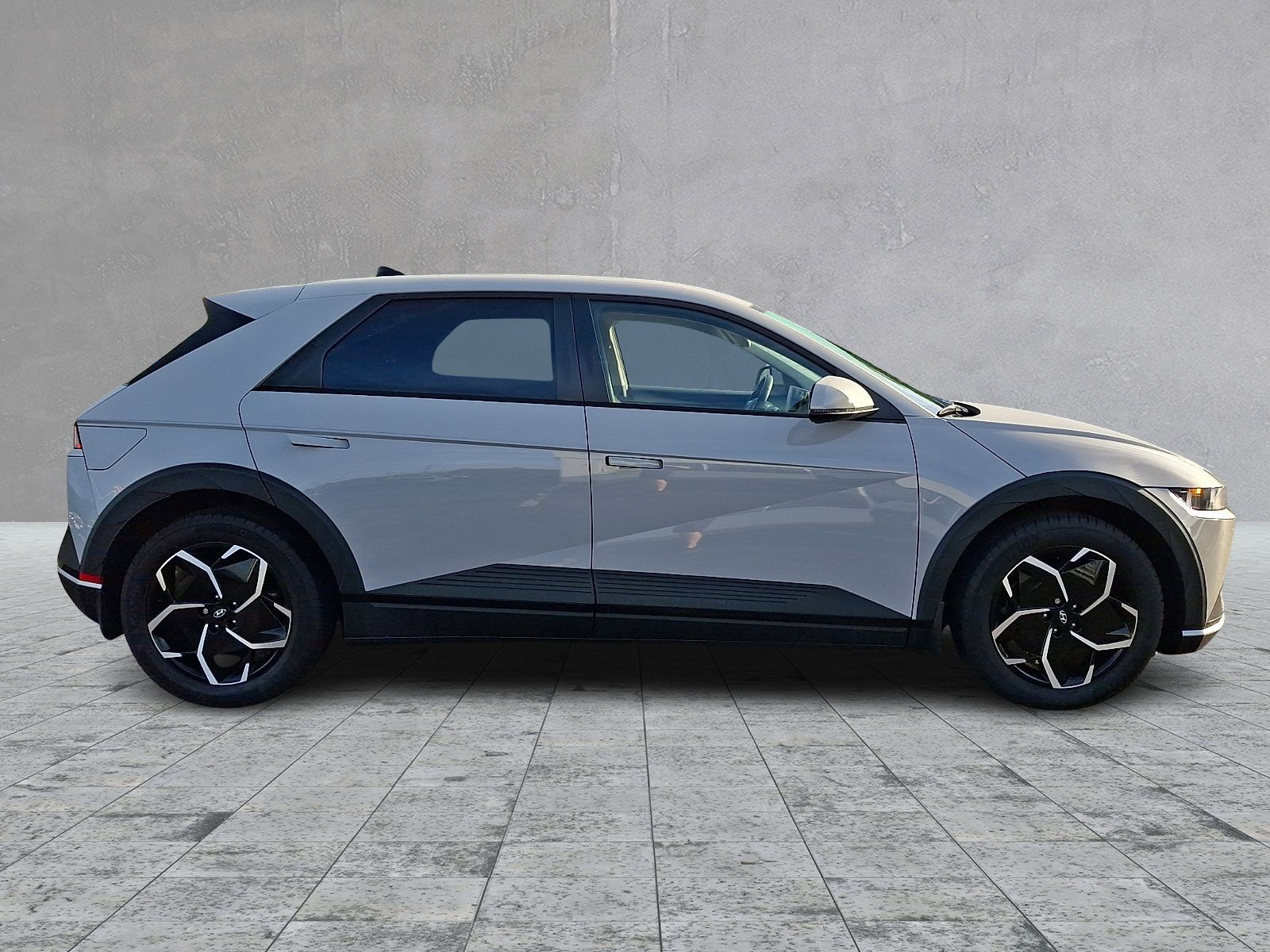 Certified 2024 Hyundai Ioniq 5 SEL AWD/4WD image 4