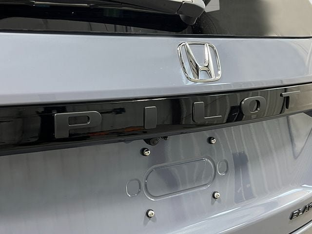 New 2026 Honda Pilot Black Edition image 7