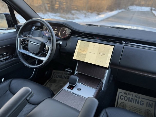 Used 2025 Land Rover Range Rover SE image 31