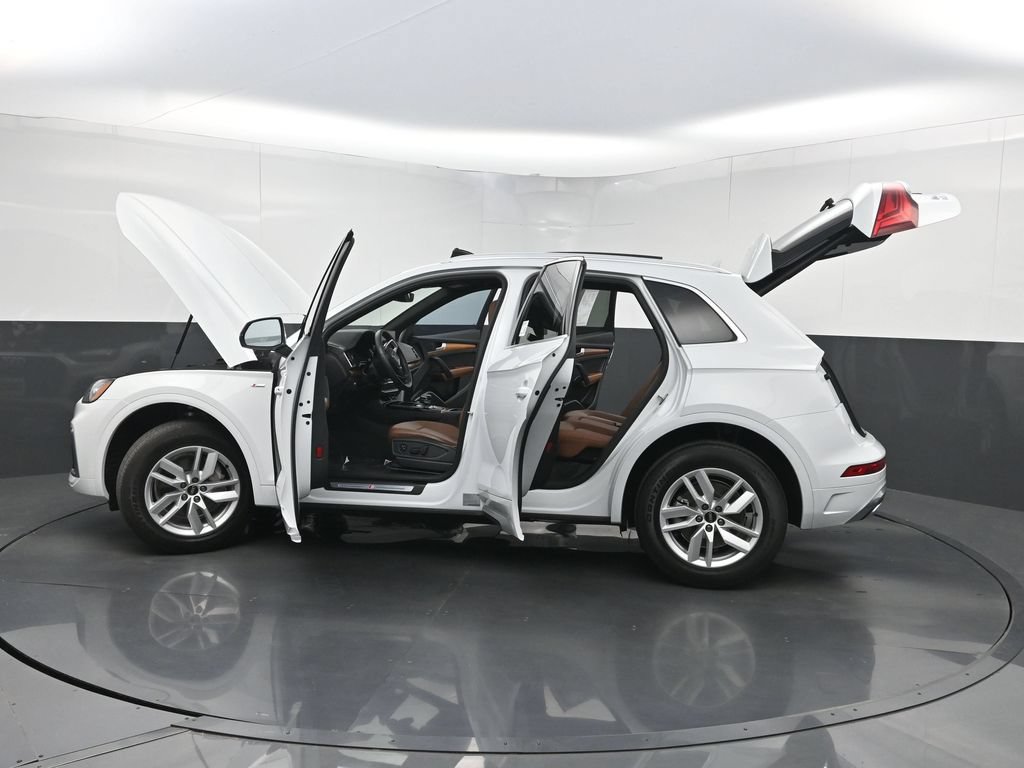 Used 2023 Audi Q5 2.0T Premium w/ Convenience Package AWD/4WD image 38
