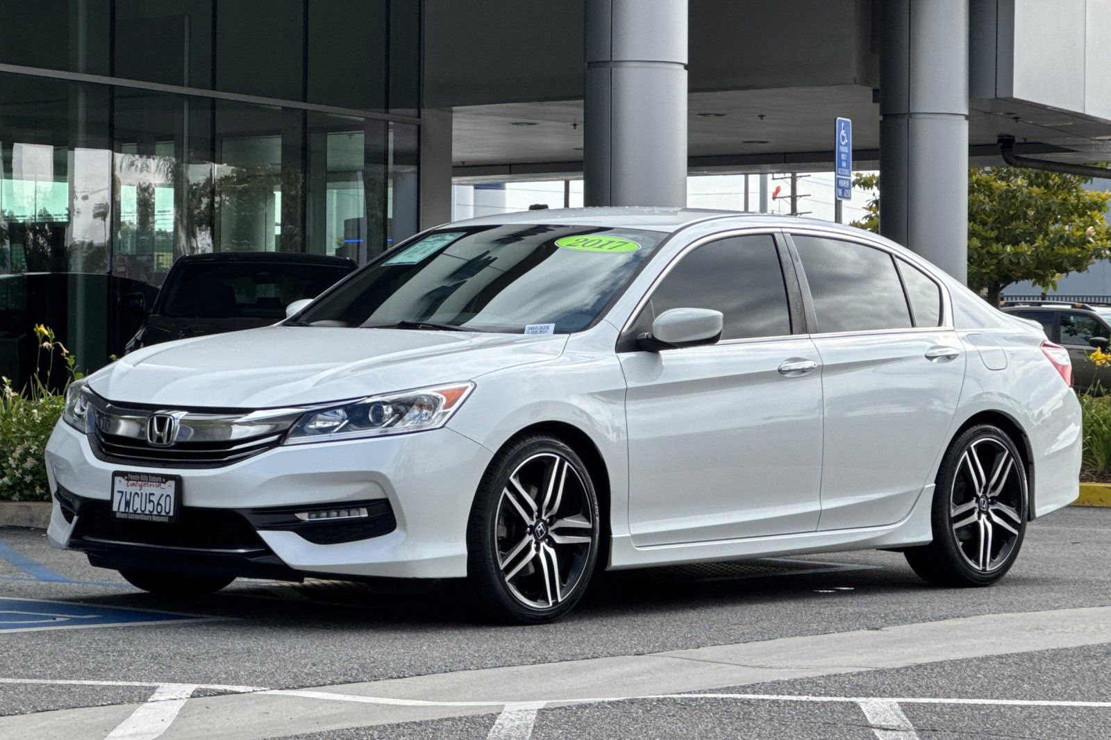Used 2017 Honda Accord Sport image 8