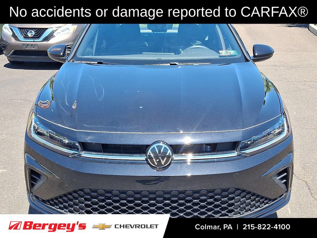 Used 2025 Volkswagen Jetta Sport FWD image 2