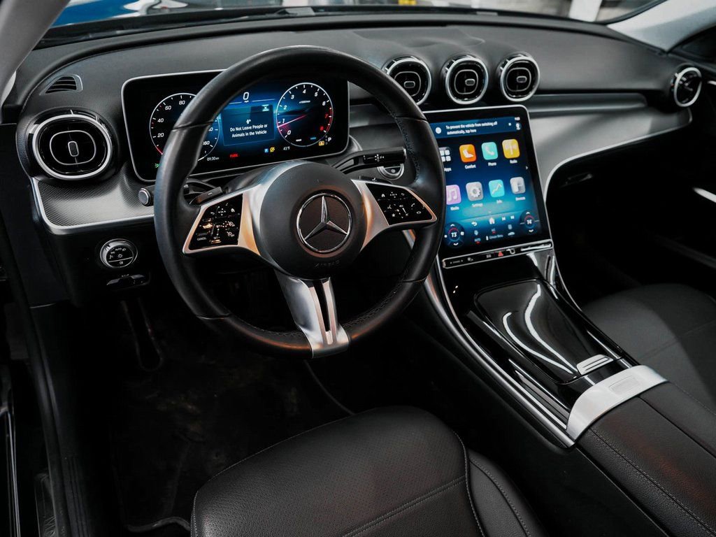 Used 2025 Mercedes-Benz C 300 4MATIC Sedan image 16