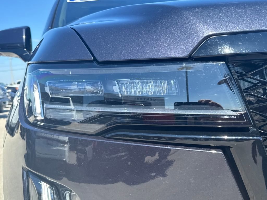 Used 2024 Cadillac Escalade Sport Platinum w/ LPO, ONYX Package image 12