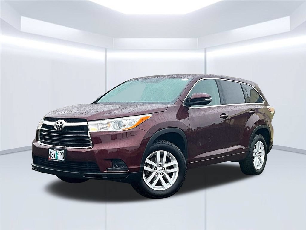 Used 2014 Toyota Highlander LE FWD image 2